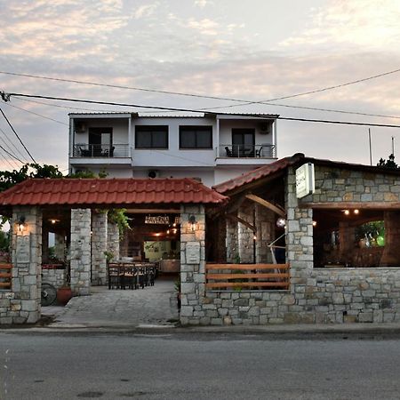 Theano Studios Paralia Sikias Esterno foto