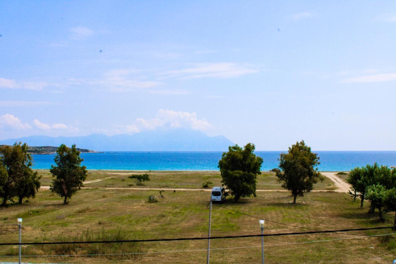 Theano Studios Paralia Sikias Esterno foto